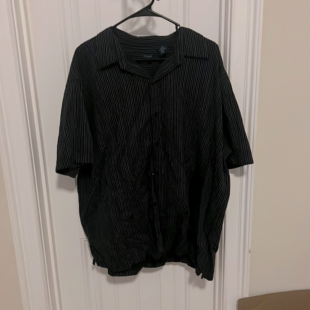 VanHeusen XXL black striped shirt